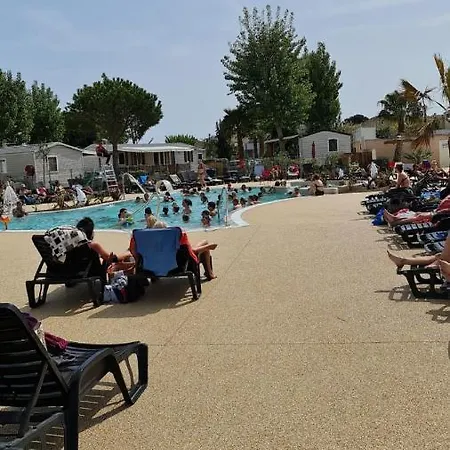 Campsite Les Sable Du Midi 3 *