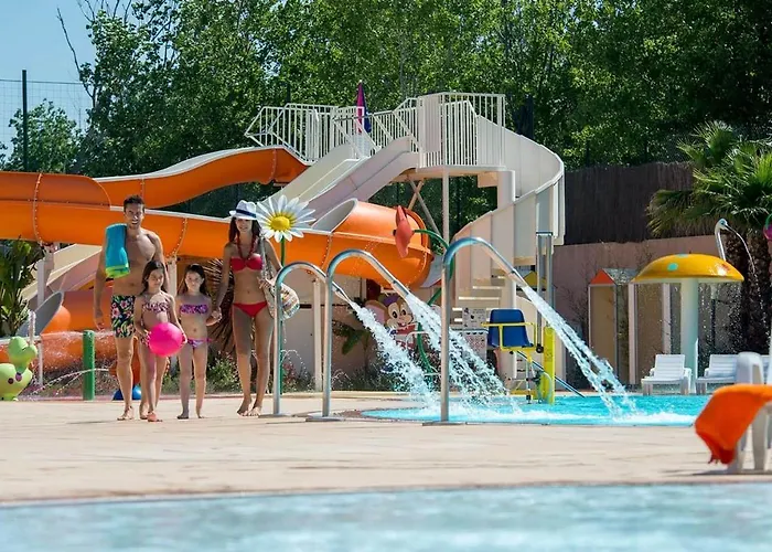 Les Sable Du Midi 3 Кемпинг