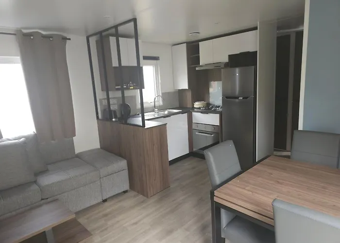 Les Sable Du Midi 3 Кемпинг